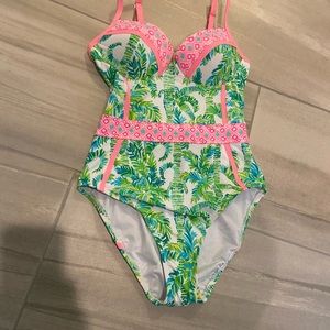 New Authentic Lilly Pulitzer swimsuit. size 6